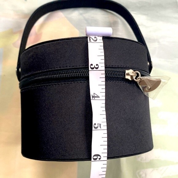 Mary Kay Makeup Cosmetics Round Embroidered Bag Case Detachable Handle - Picture 9 of 10